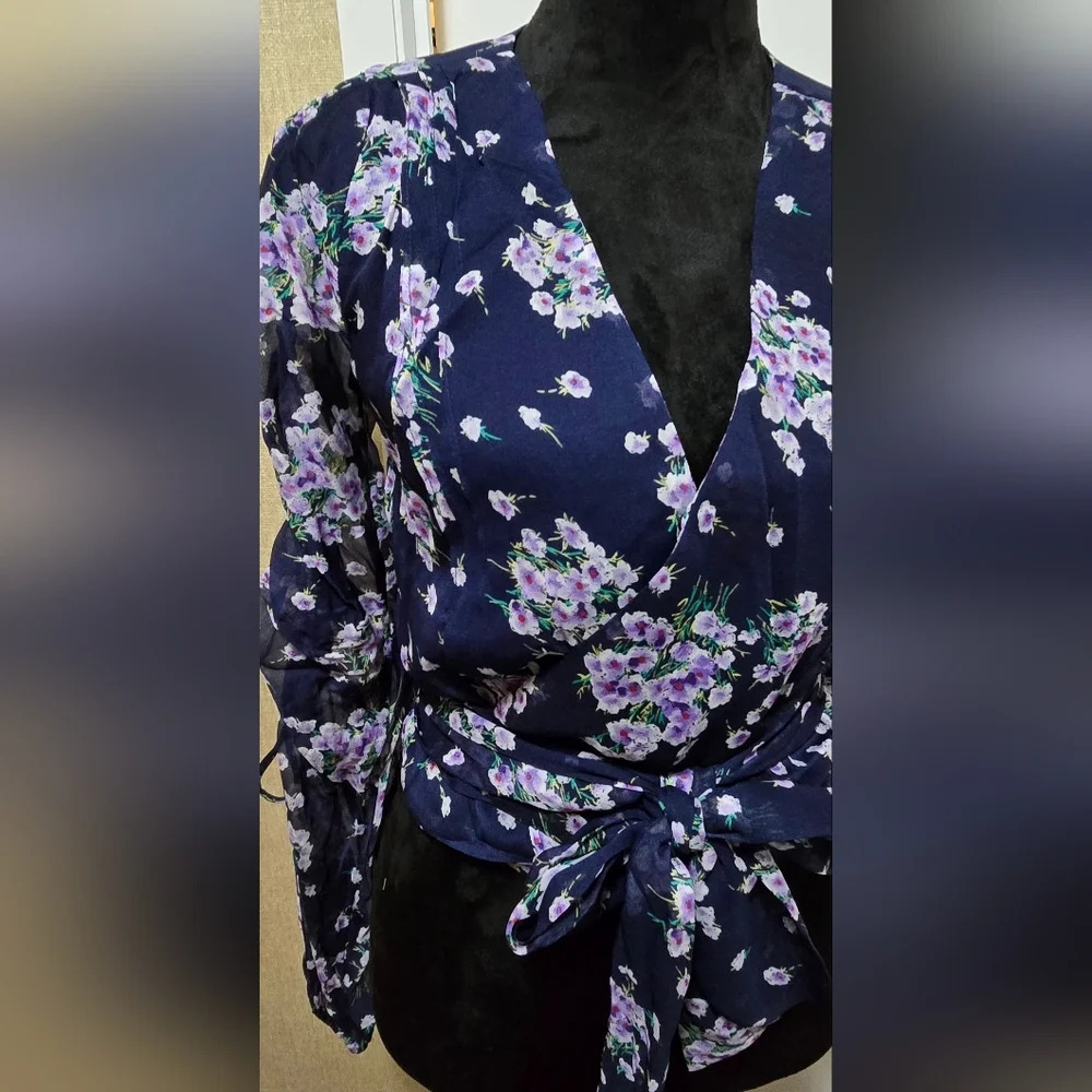 2 Left!! Navy Floral Print Ruched Detail Sleeve Wrap Top #403-405 - Picture 8 of 9